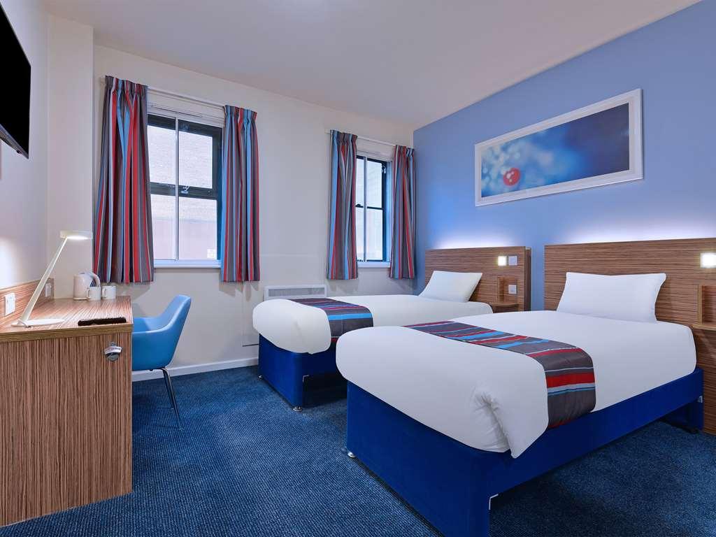 Travelodge Leeds Central Vicar Lane Szoba fotó