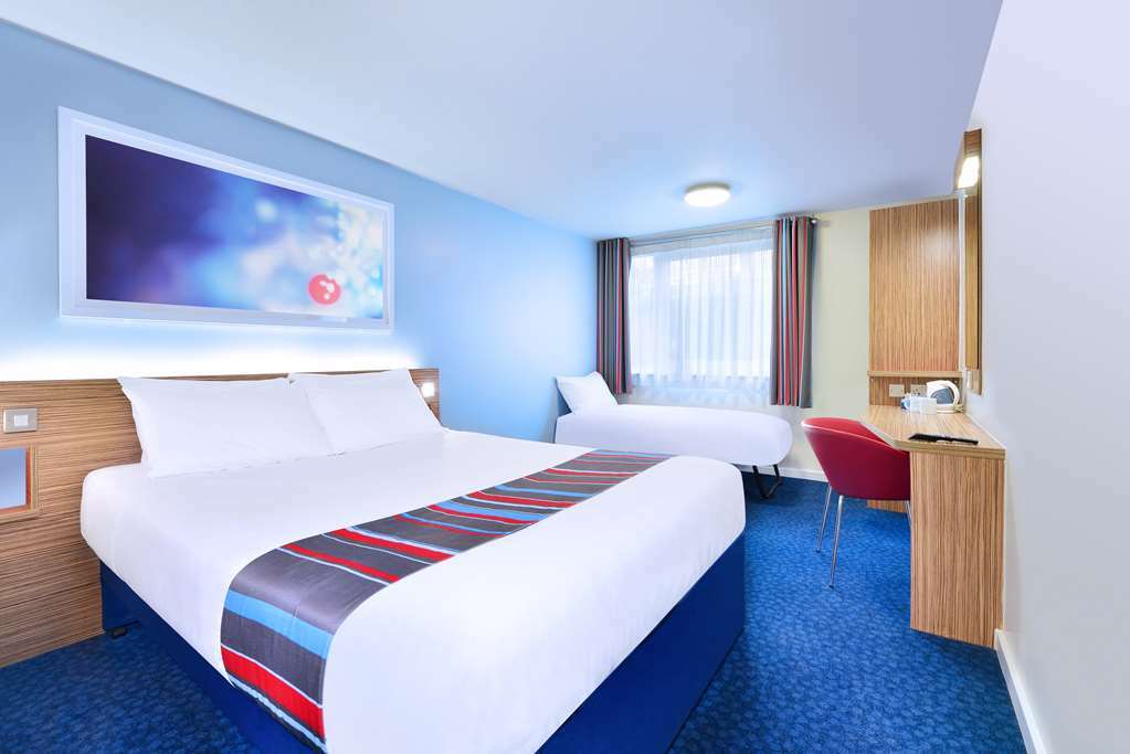 Travelodge Leeds Central Vicar Lane Szoba fotó